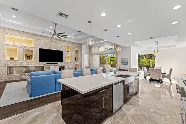 Residence photo 11