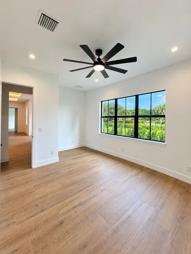 Residence photo 8