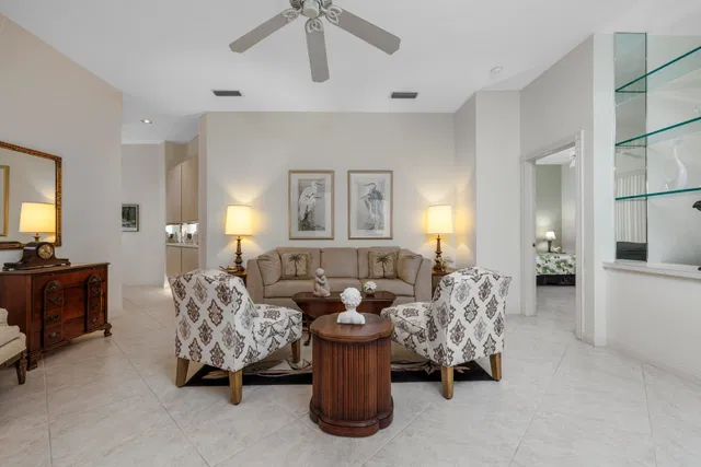 Residence photo 11