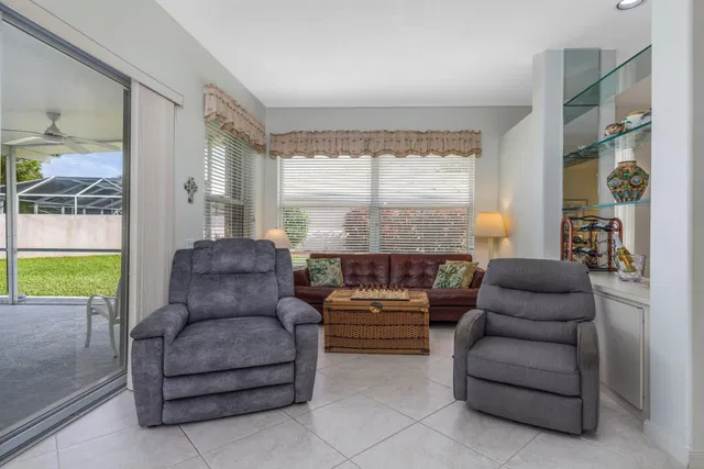 Residence photo 31