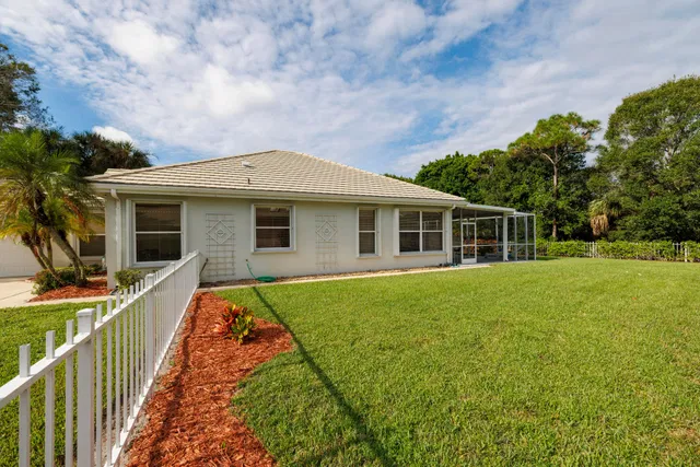 Residence photo 43