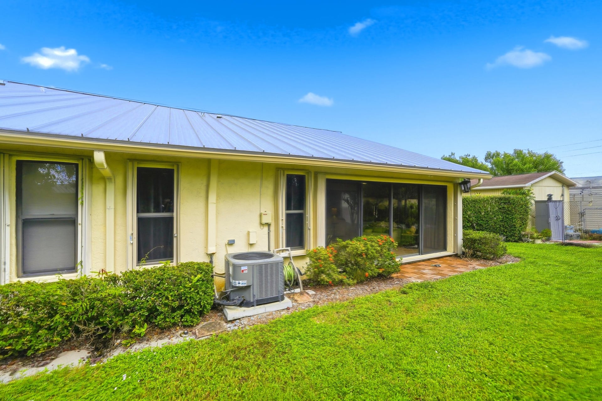  Residence photo 9