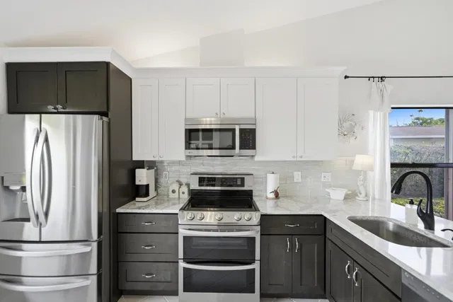 Residence photo 32