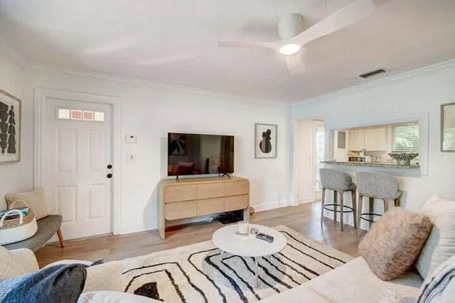 Residence photo 4