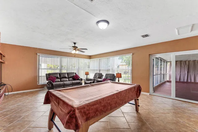 Residence photo 9