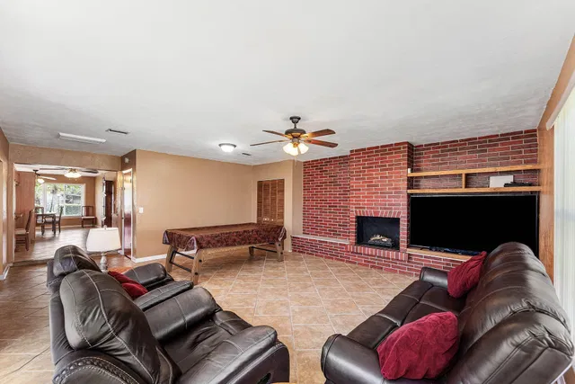 Residence photo 11