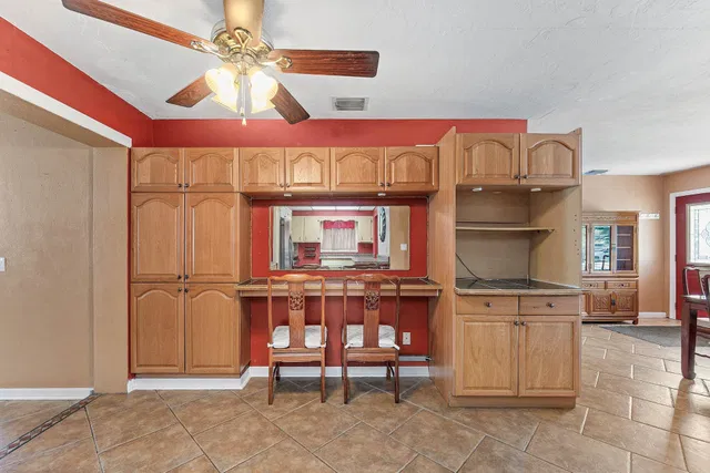 Residence photo 12