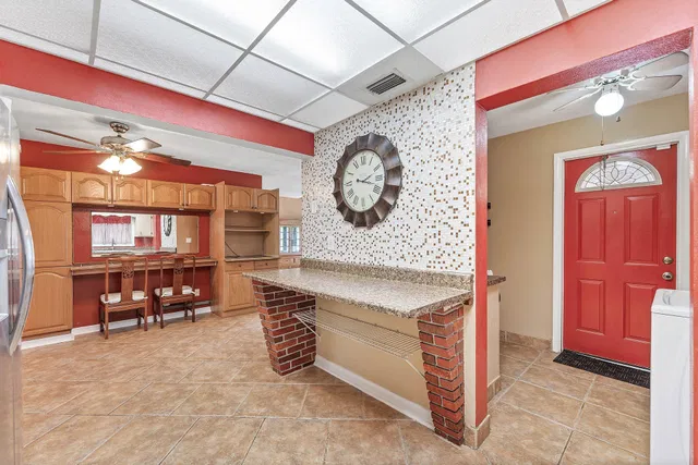 Residence photo 16