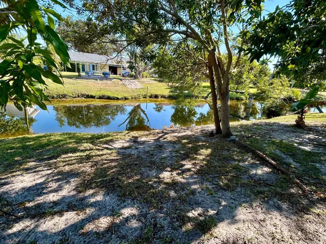 Residence photo 12