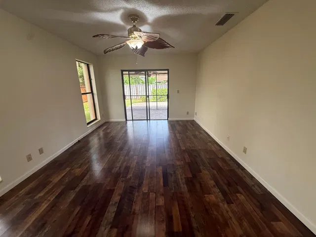 Residence photo 9