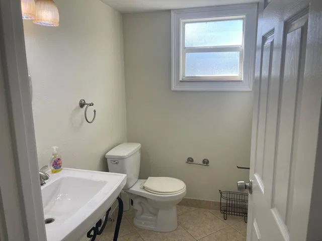 Village of North Palm Beach Unit 104 photo 7