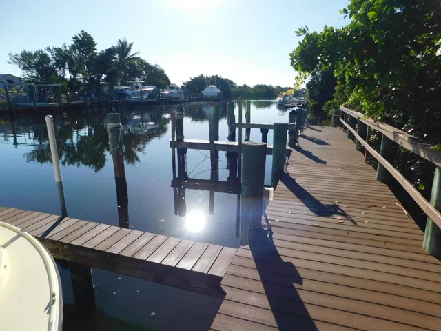 Village of North Palm Beach Unit 104 photo 16