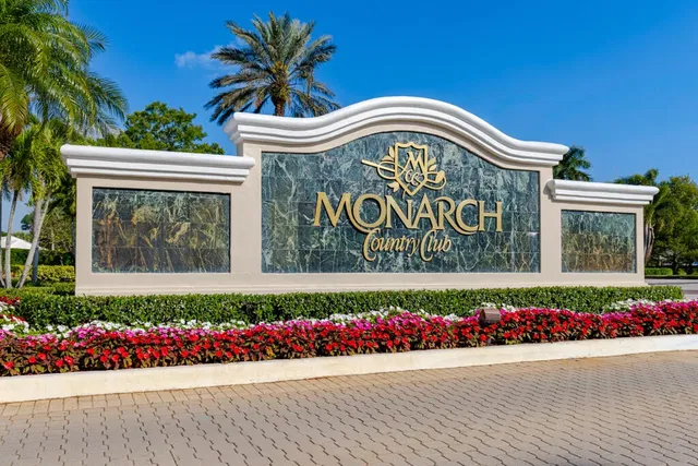 Monarch Country Club Residence photo 38