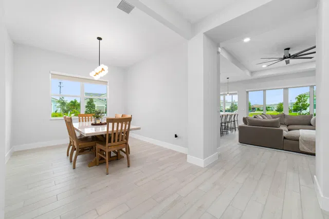 Residence photo 17