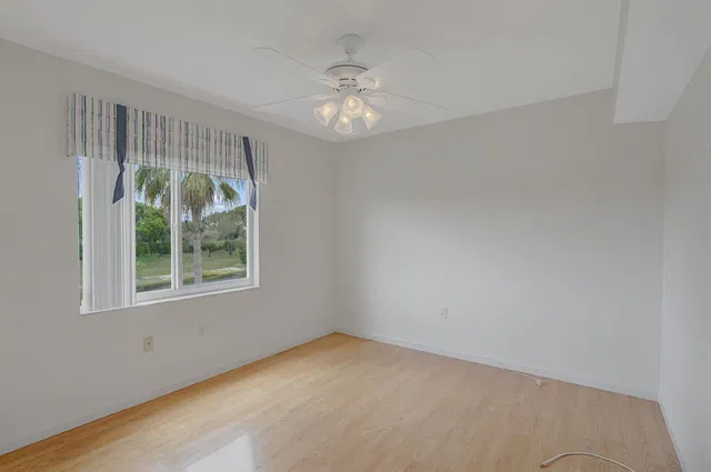 Unit 308 photo 29