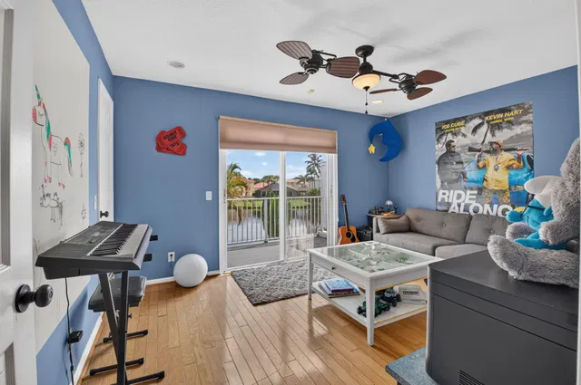 Residence photo 41