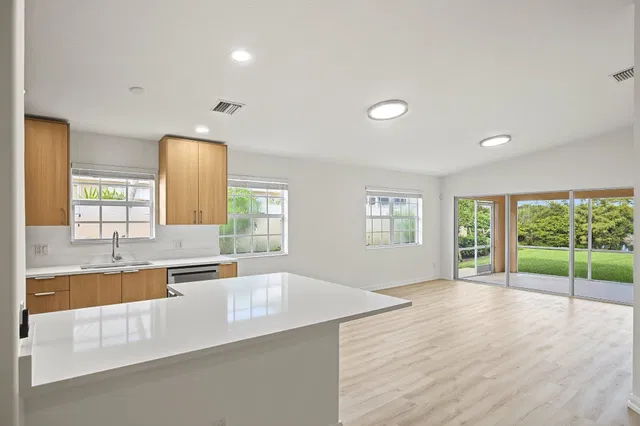 Residence photo 10