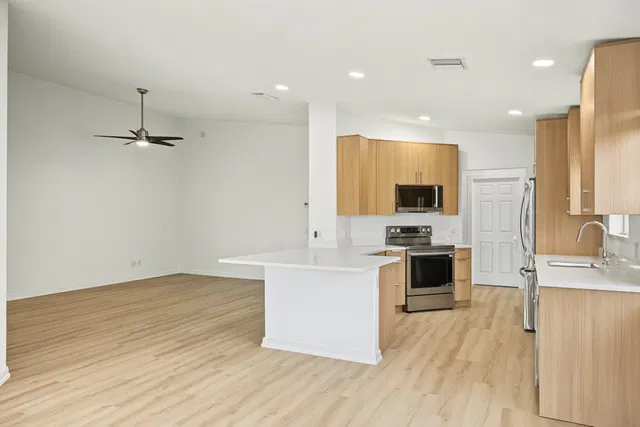 Residence photo 18