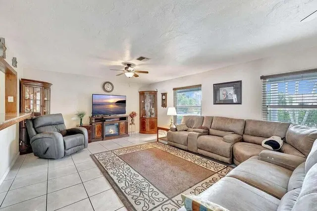 Residence photo 29