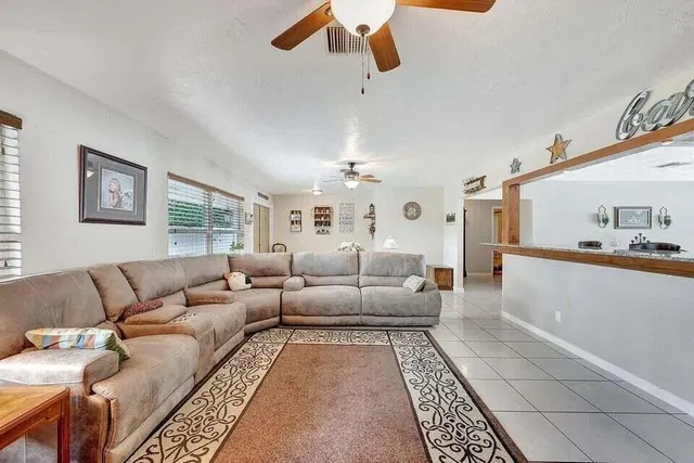 Residence photo 30