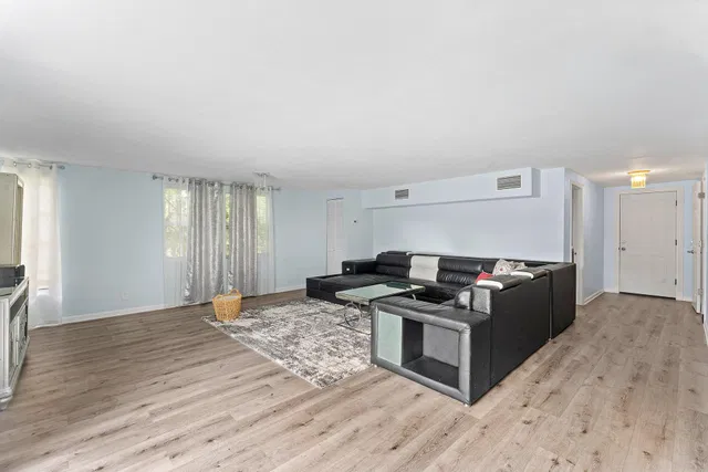 Residence photo 8