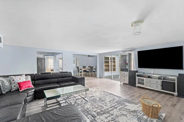 Residence photo 10