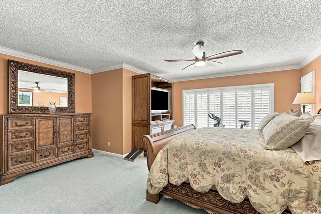 Residence photo 17