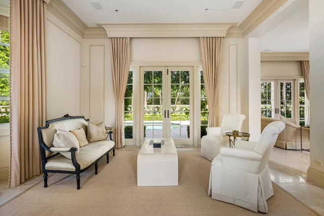 Estate Section Palm Beach Residence photo 11