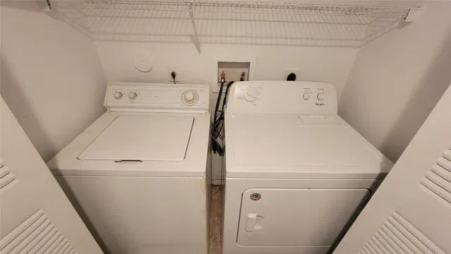 Unit 903 photo 20