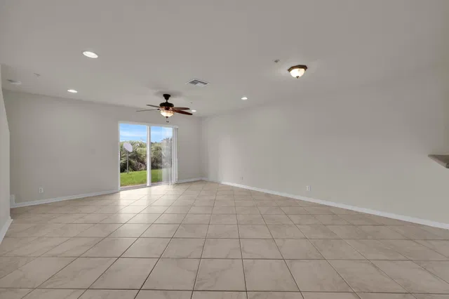 Residence photo 6