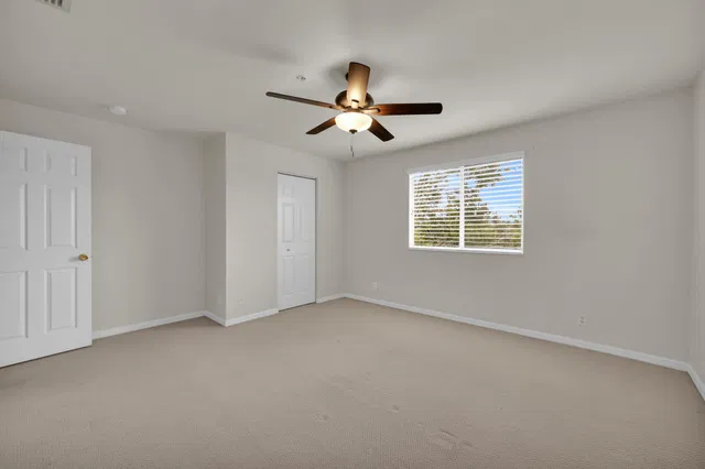 Residence photo 19