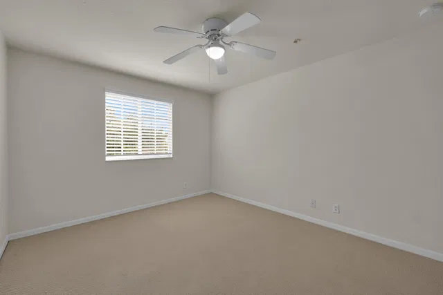 Residence photo 25