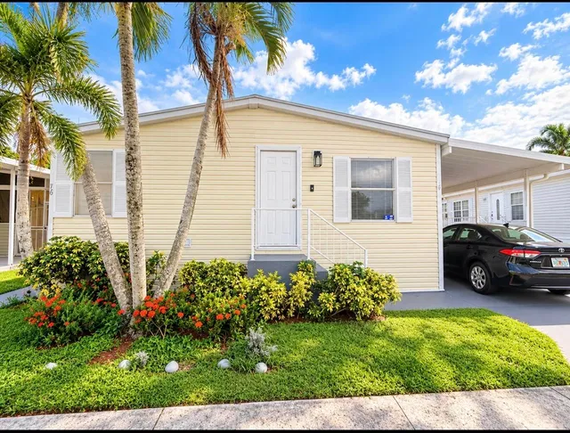 Residence photo 2