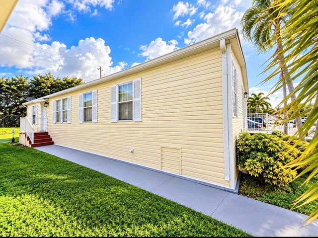 Residence photo 3