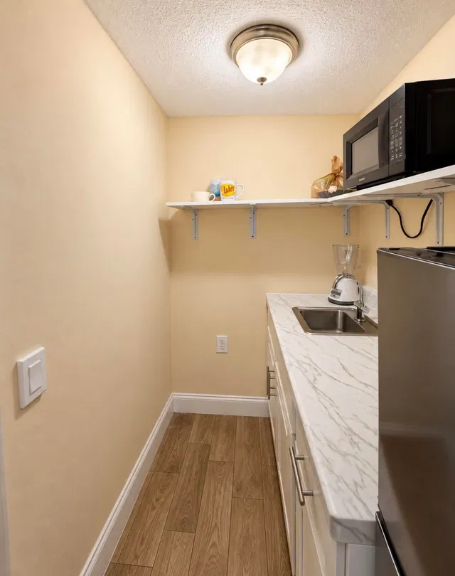 Residence photo 17