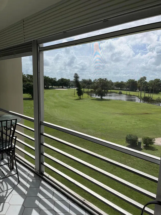  Unit 402 photo 15