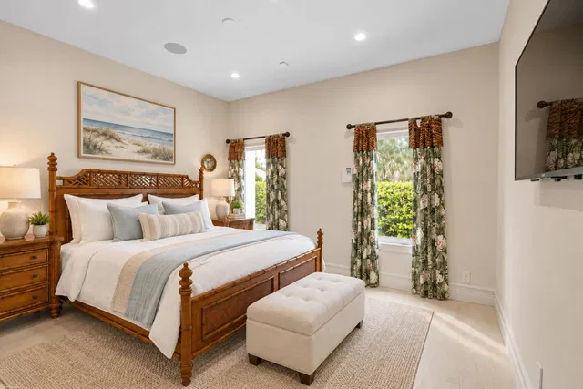  Residence photo 24