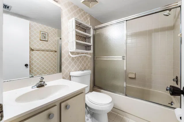 Eastpointe Country Club Unit 204 photo 20