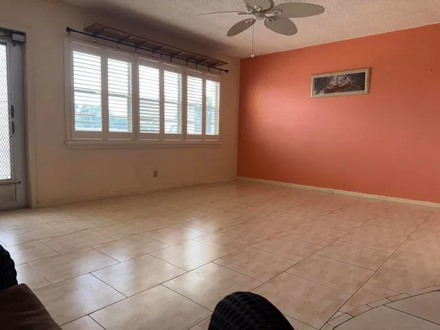 Residence photo 5