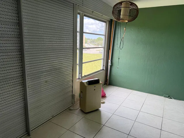 Residence photo 9