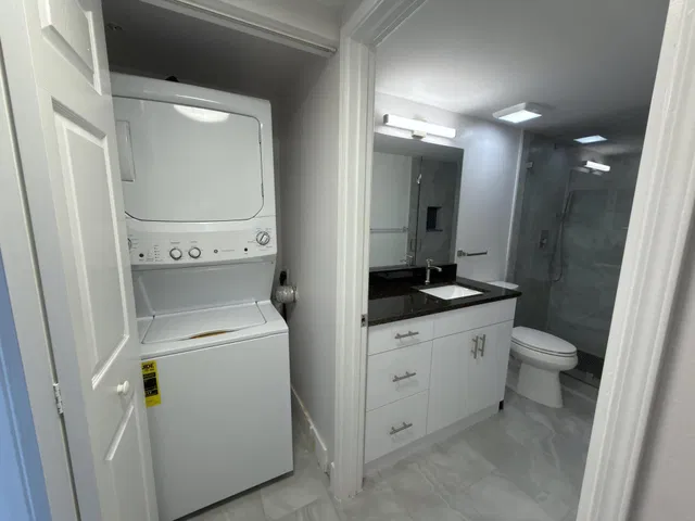  Unit 808 photo 7