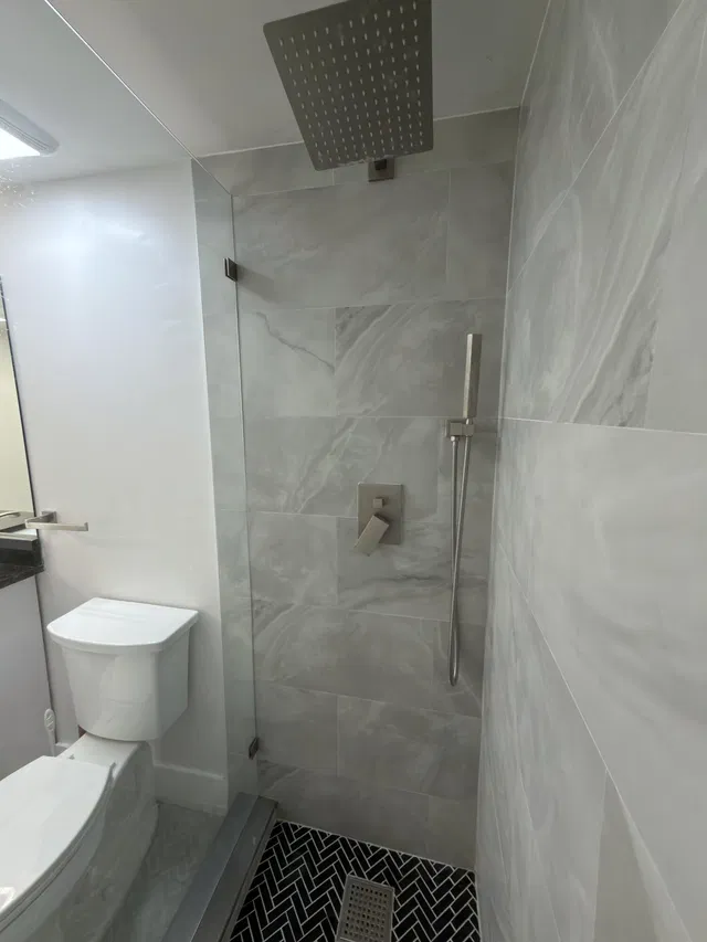  Unit 808 photo 9