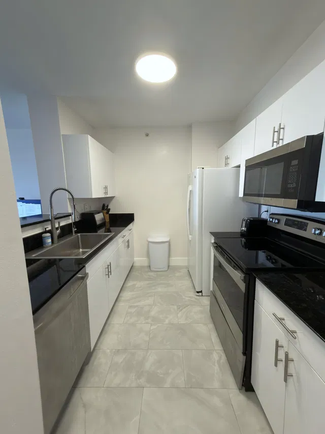  Unit 808 photo 11