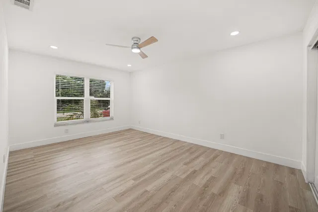  Residence photo 9