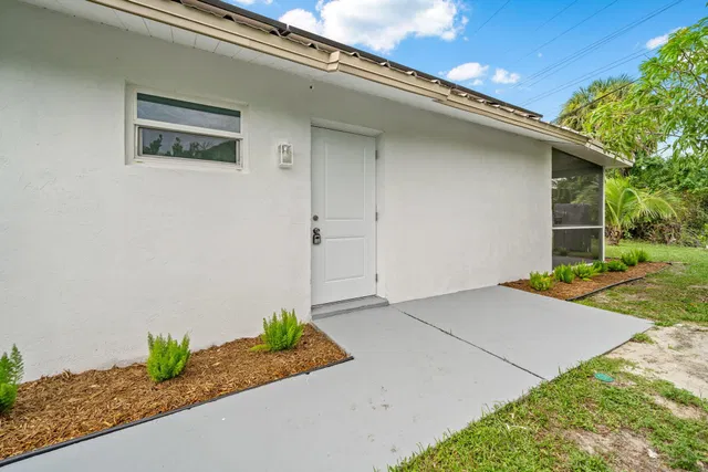  Residence photo 11