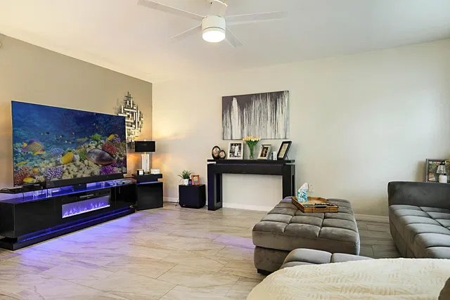  Residence photo 4