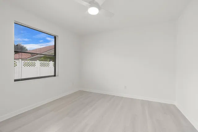 Residence photo 26