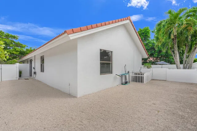 Residence photo 36
