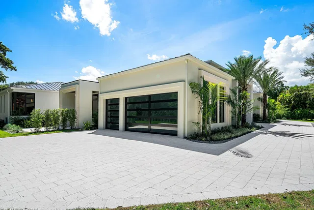  Residence photo 4