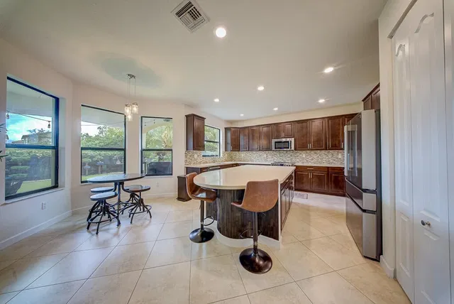 Residence photo 9